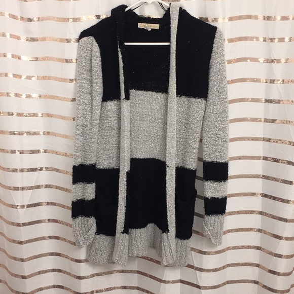 Sweater - Picture 1 of 1